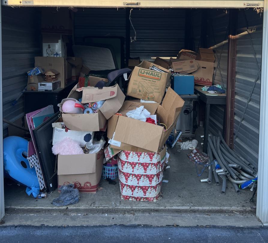 Storage Unit Auction in Cape Girardeau, MO at Red Dot Storage 61 ends on 29th November, 2023 10